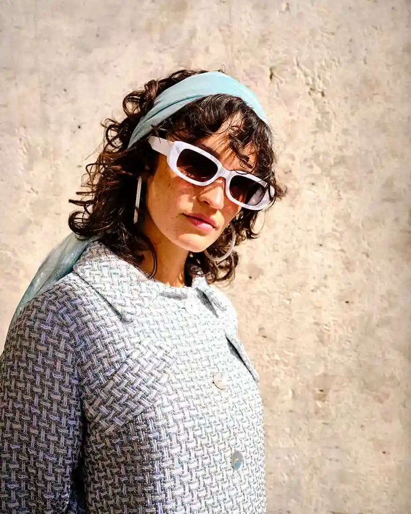 MLS-Agency fashion shoot - Model in high-end outfit, aggressive flick effect for dynamic editorial look